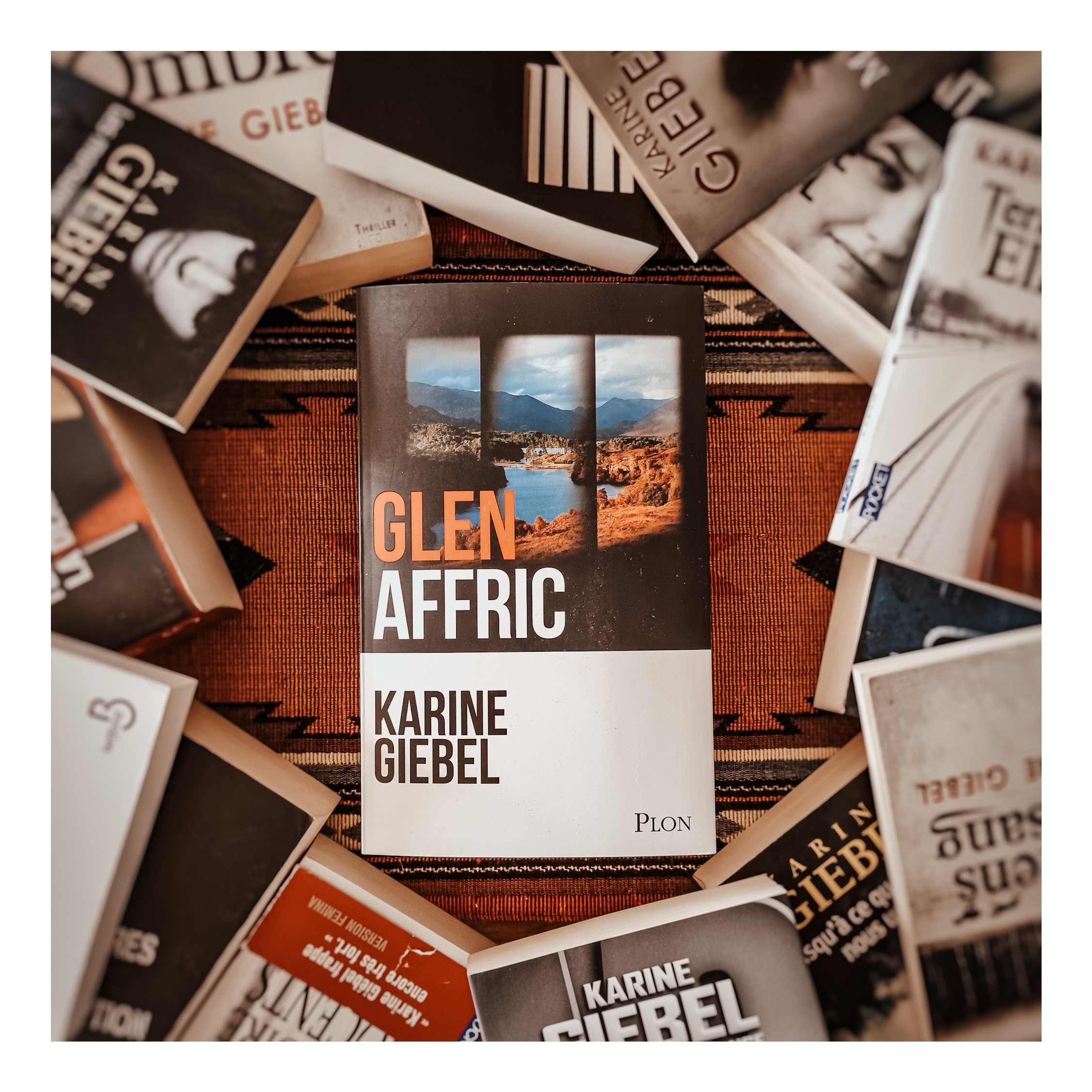 Karine Giebel Glen Affric Poche