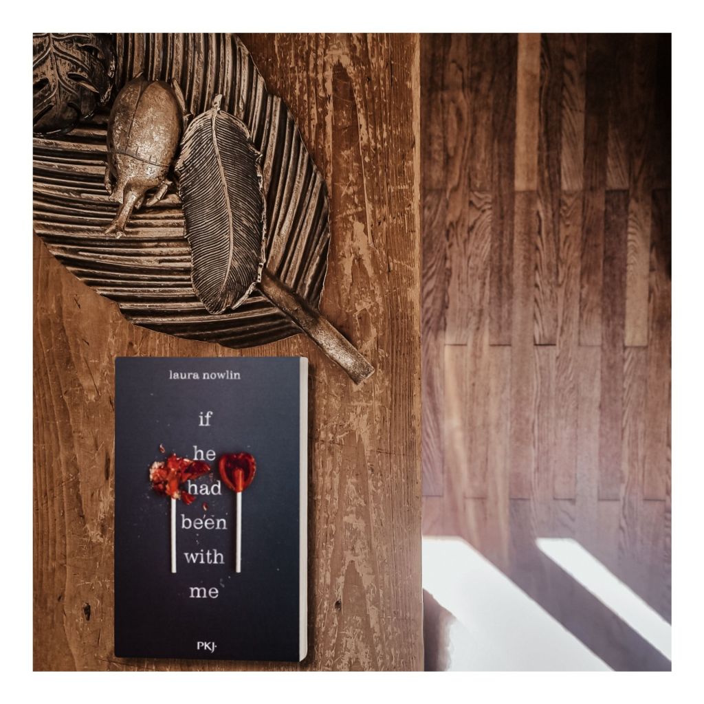 If he had been with me de Laura Nowlin